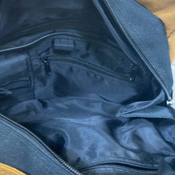 Ampac vinyl cloth handbag - Picture 11 of 13